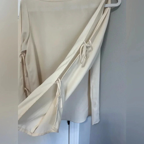 Aritizia Wilfred Top - Picture 4 of 4